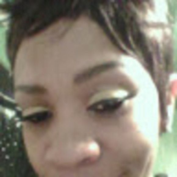 Meet your Posher, Tiuana - Picture 1 of 1